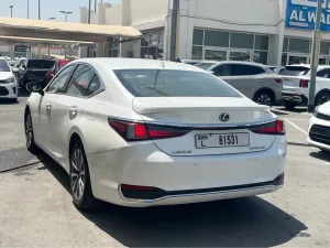 2023 Lexus ES ES300h