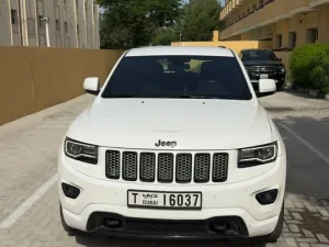 2015 جييب جراند شيروكي Laredo E