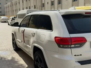2015 جييب جراند شيروكي Laredo E