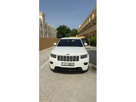 2015 جييب جراند شيروكي Laredo E