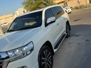 2010 تويوتا لاند كروزر VXR