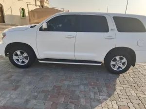 2010 تويوتا سيكويا Platinum
