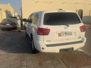 2010 تويوتا سيكويا Platinum