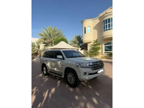2017 تويوتا لاند كروزر GXR