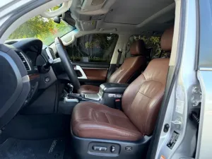 2016 Toyota Land Cruiser VXR