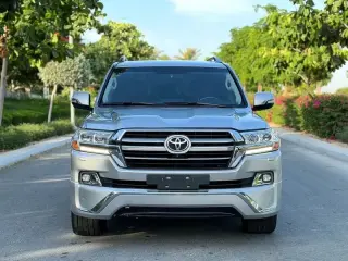 2016 Toyota Land Cruiser in Abu Dhabi used car