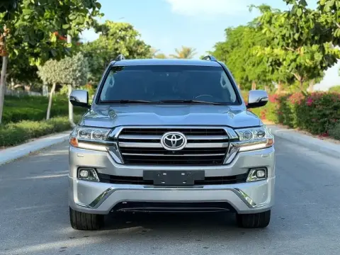2016 Toyota Land Cruiser VXR