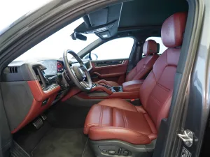 2024 Porsche Cayenne S
