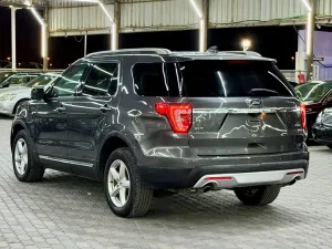 2016 Ford Explorer XLS Sport