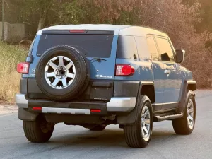 2017 Toyota FJ Cruiser GXR