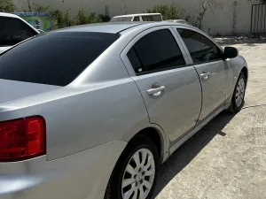 2012 ميتسوبيشي جلنت DE