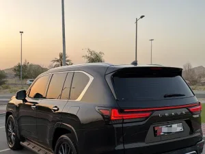 2022 لكزس ال اكس ٦٠٠ Premium