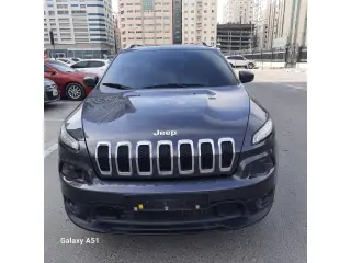 2017 Jeep Cherokee في Dubai سيارة مستعملة