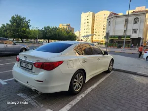 2017 إنفينيتي كيو٥٠ Red Sport 400