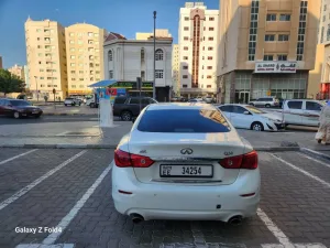 2017 إنفينيتي كيو٥٠ Red Sport 400