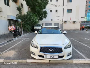 2017 إنفينيتي كيو٥٠ Red Sport 400