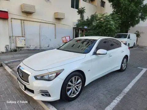 2017 إنفينيتي كيو٥٠ Red Sport 400