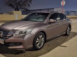 2016 هوندا أكورد Hybrid