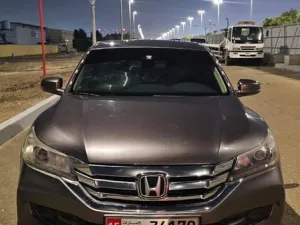 2016 هوندا أكورد Hybrid