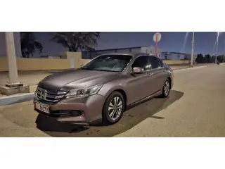 2016 Honda Accord في Dubai سيارة مستعملة