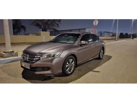 2016 هوندا أكورد Hybrid