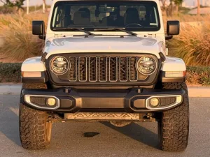 2021 جييب جلاديتير Sport S.