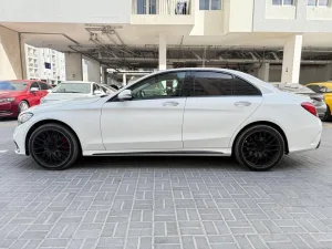 2017 مرسيدس-بنز آلفئة - C C300