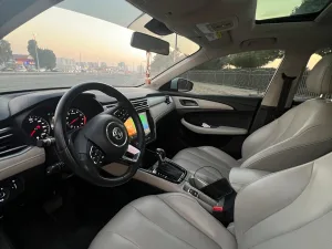 2022 ام جي ٥ No Trim