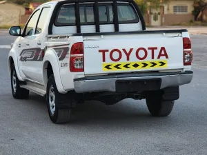2012 تويوتا هايلوكس TRD
