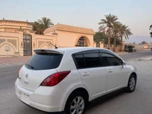 2012 نيسان تيدا SE