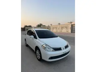 2012 Nissan Tiida في Sharjah سيارة مستعملة