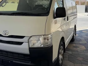 2023 تويوتا هياس Commuter GL