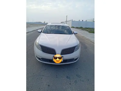 2015 لينكولن ام كي اس No Trim