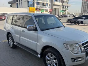 2017 Mitsubishi Pajero GLS