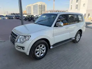 2017 Mitsubishi Pajero in Dubai used car