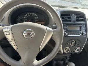 2022 نيسان صني SL