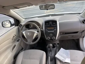 2022 نيسان صني SL