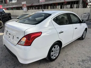2022 نيسان صني SL