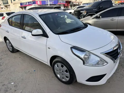 2022 نيسان صني SL
