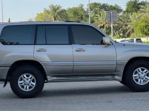 2000 Lexus LX 470 No Trim