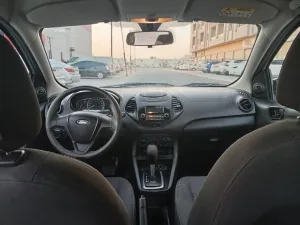 2020 فورد فيجو Titanium
