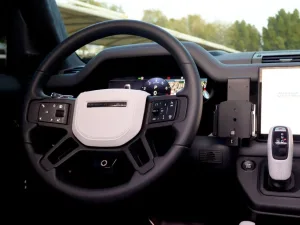 2025 Land Rover Defender Octa