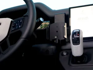 2025 Land Rover Defender Octa