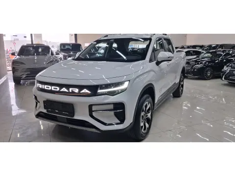 2025 جيلي اكس ٧