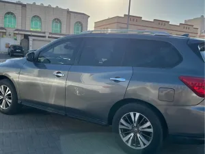 2019 نيسان باثفايندر XE