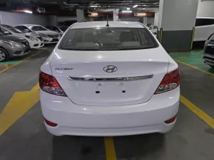 2017 هيونداي أكسنت Limited