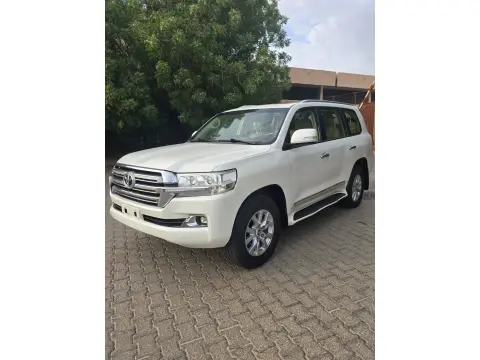 2017 Toyota Land Cruiser GXR