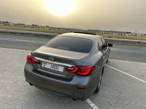 2017 Infiniti Q70 LUXE