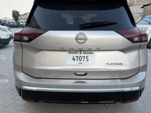 2025 نيسان روج SV