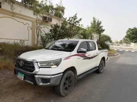 2023 تويوتا هايلوكس Rouge
